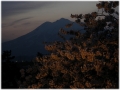 夕暮れの岩木山
